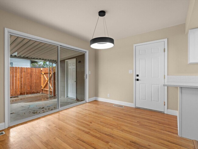 Building Photo - 2495 Holman Way