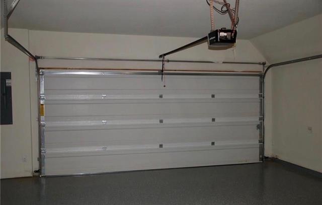 Building Photo - 2406 Magalia Ln