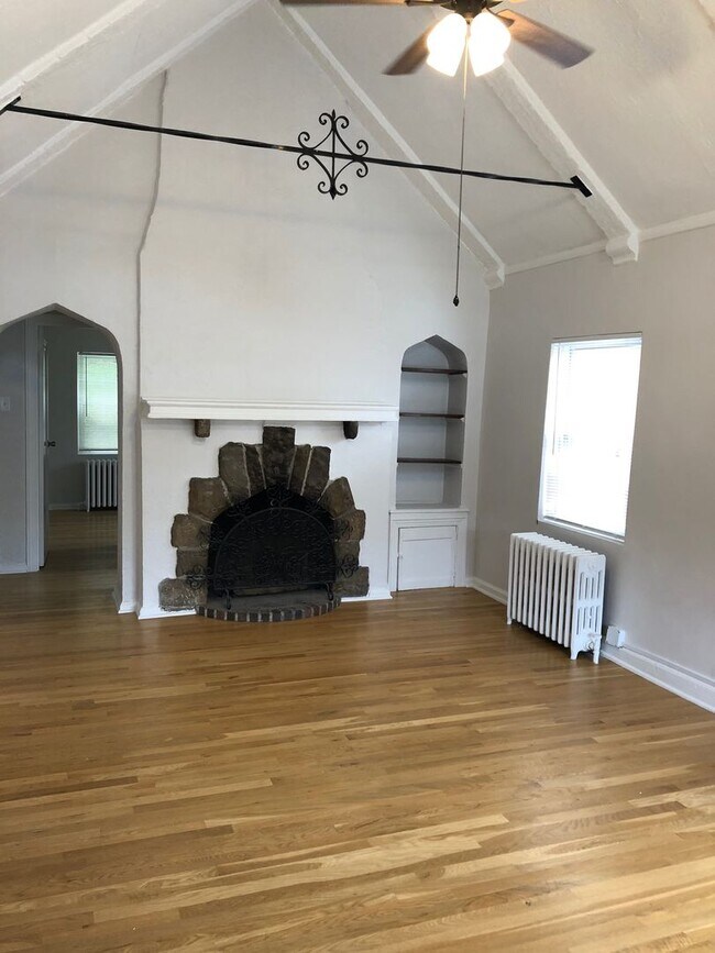 Building Photo - Beautiful Home for Rent