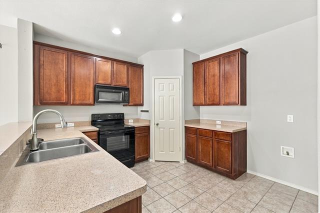 Building Photo - 5813 Touchstone Dr