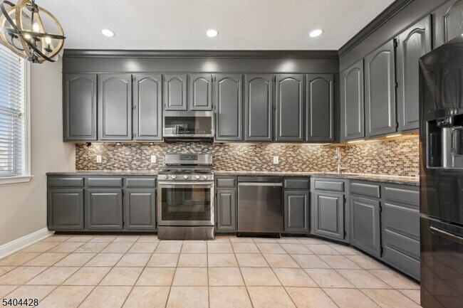 Building Photo - 52 Wildflower Ln