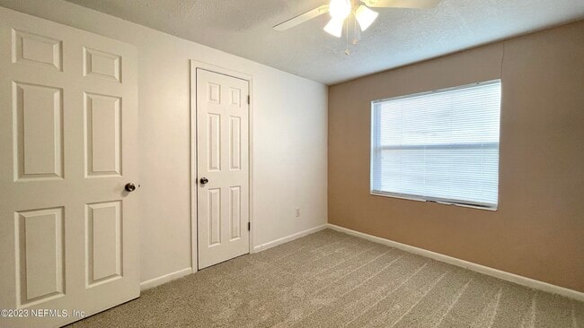 Building Photo - 10920 Witchaven St