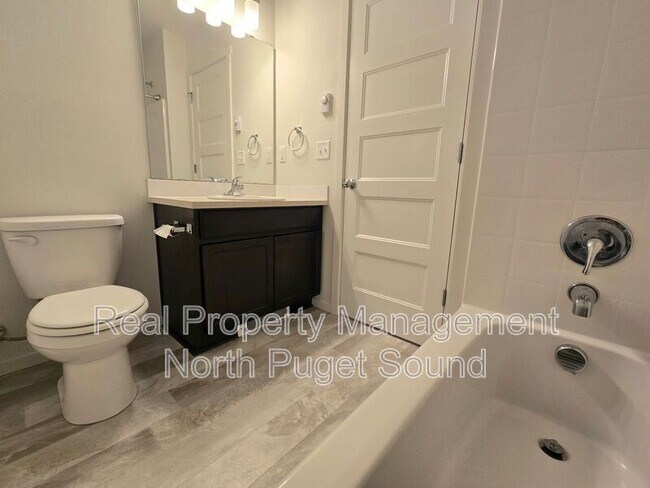 Building Photo - 4306 68th Dr NE