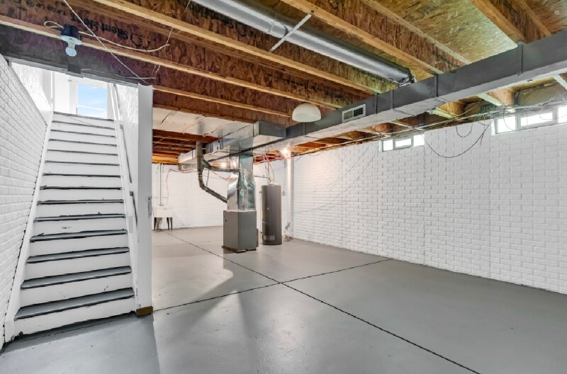 Building Photo - 687 E 126th St