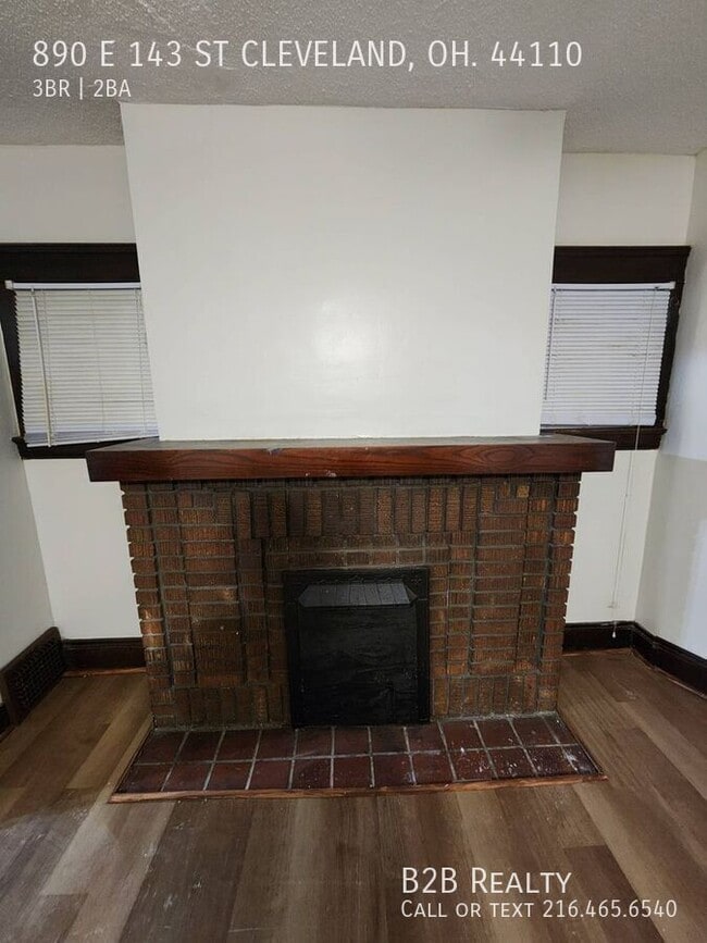 Building Photo - 890 E 143rd St