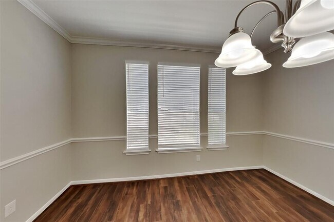 Building Photo - 6307 Briar Cross Ct