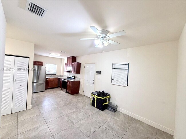 Building Photo - 1830 NW 1st St