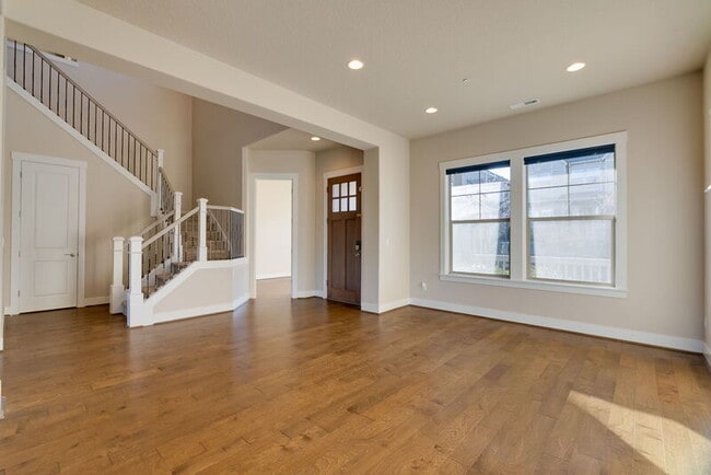 Building Photo - 11741 SW Barcelona St