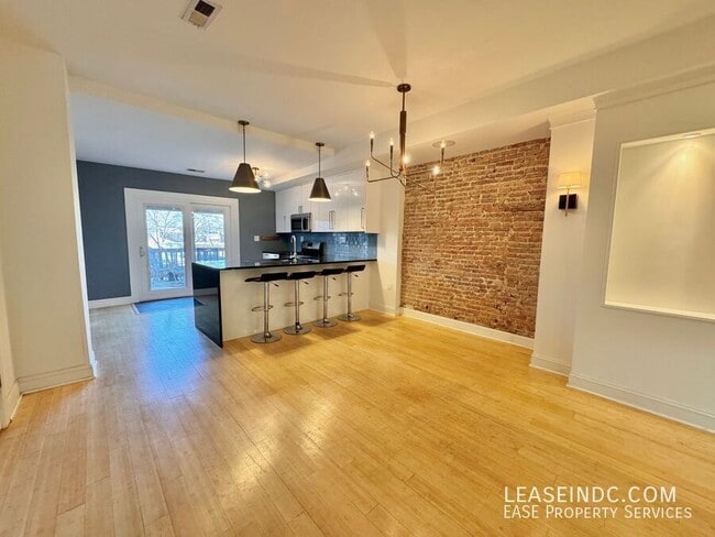 Building Photo - 4716 8th St NW