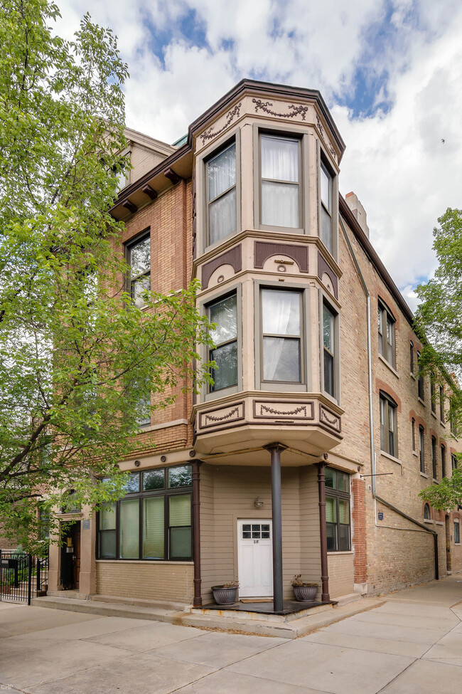 2054 W Charleston - Exterior VIew - Charleston 2054 W