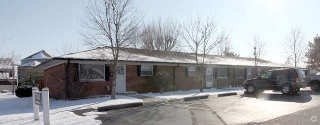 Building Photo - Tree Apartments