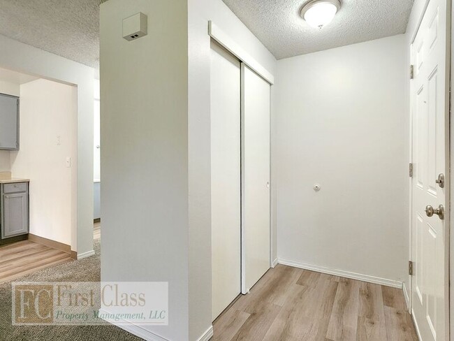 Building Photo - 1372 NE 186th Ave