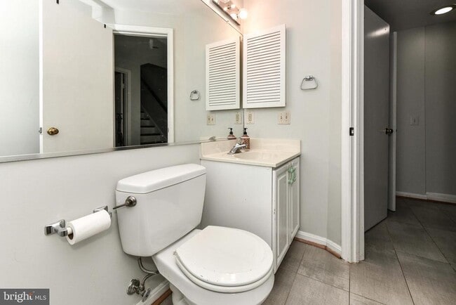 Building Photo - 1121 Portner Rd