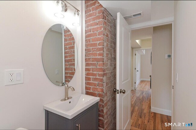 Building Photo - 453 Central Ave