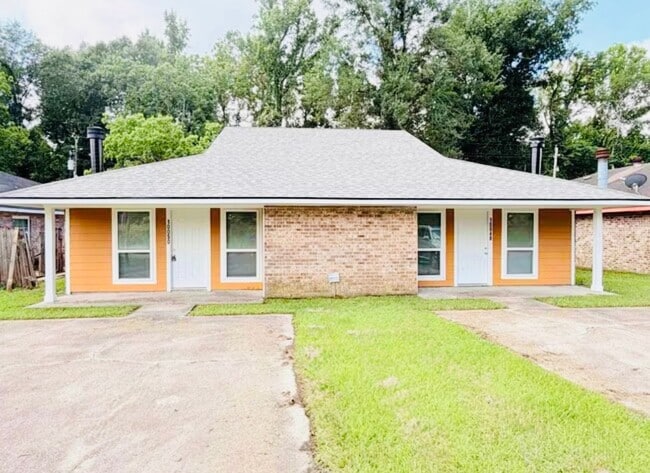 Building Photo - 10048 El Scott Ave