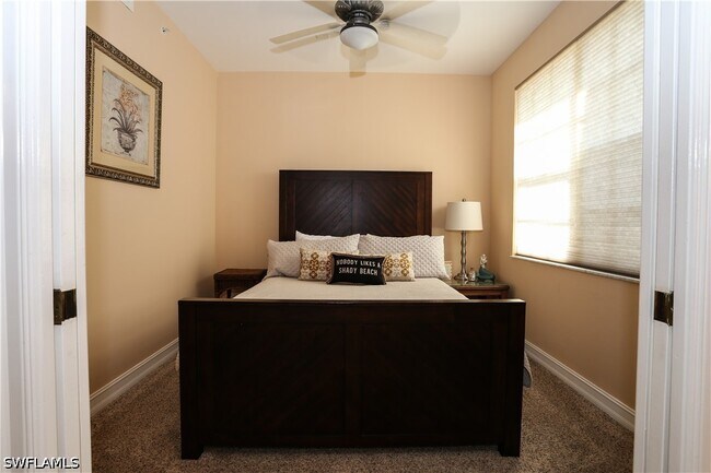 Building Photo - 1710 Tarpon Bay Dr S