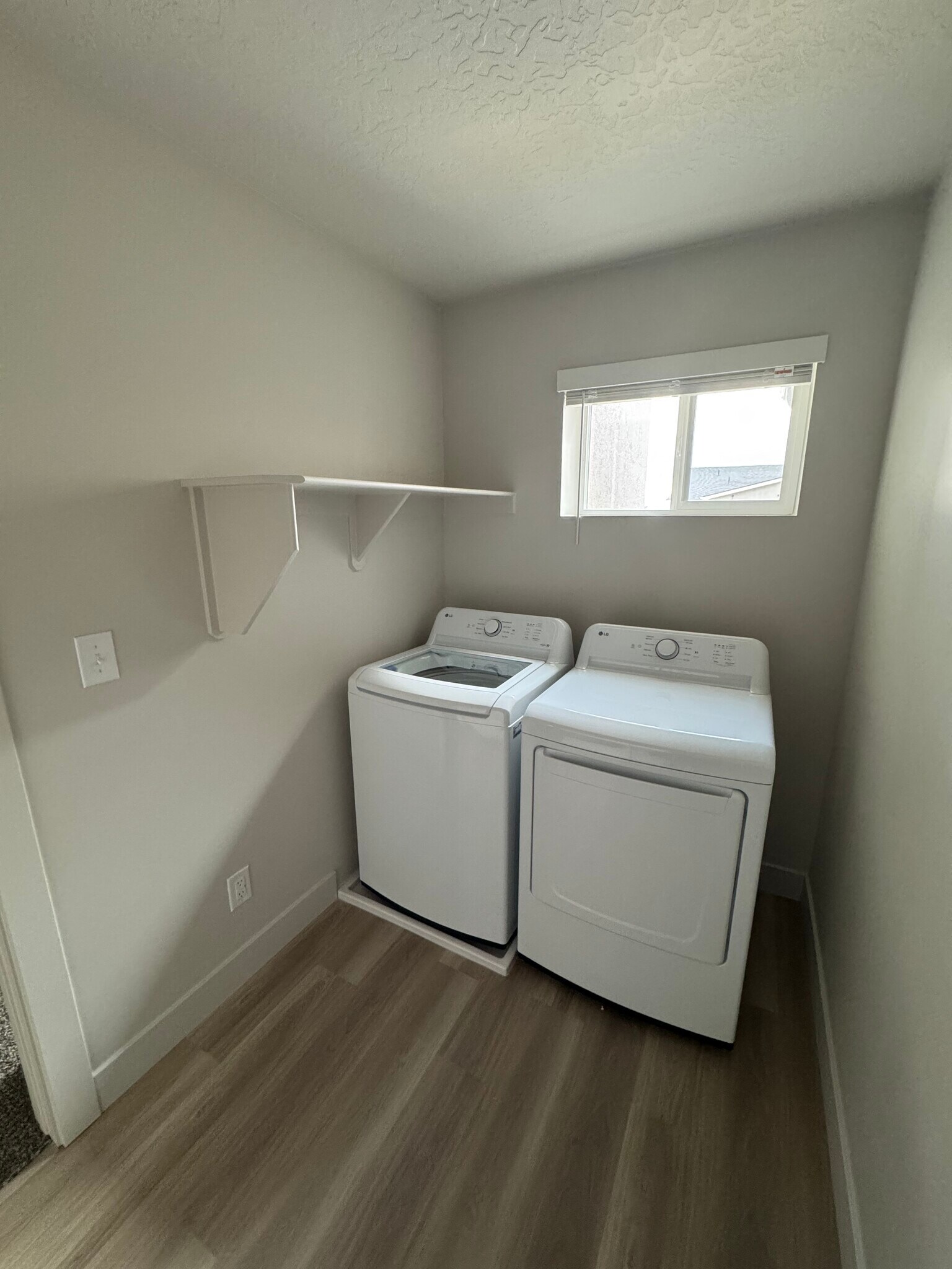 Building Photo - 4029 S Woodland Ave