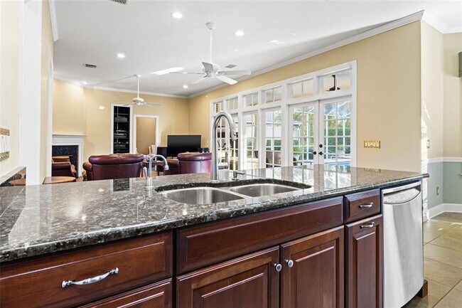 Building Photo - 6445 Renwick Cir