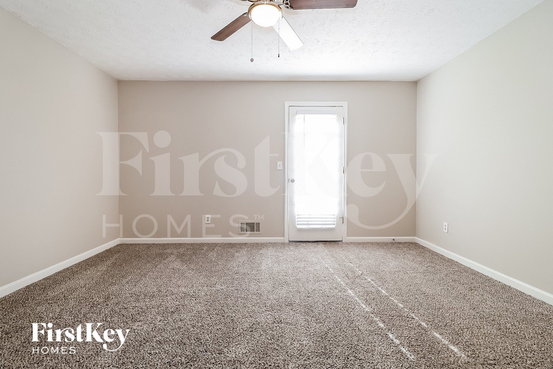 Building Photo - 560 Presidential Dr