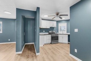 Building Photo - 404 N Superior St