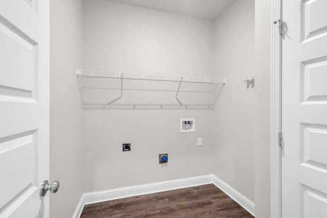 Building Photo - 9512 Mallette Dr