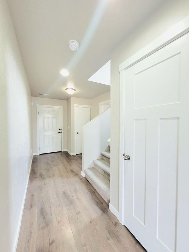 Building Photo - Beautiful 4 bedroom Nampa home