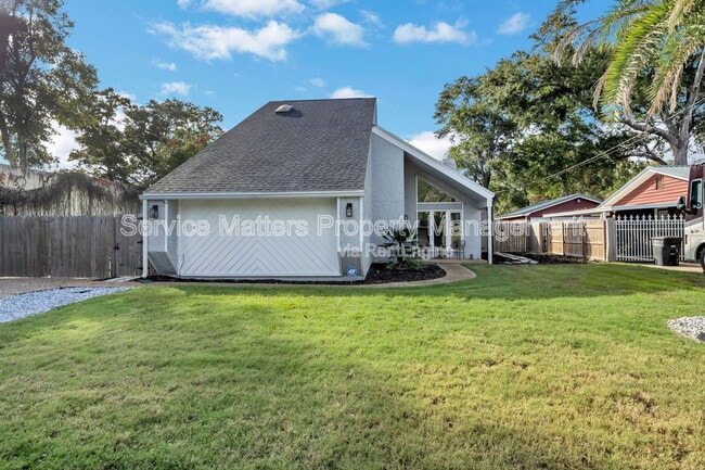 Primary Photo - 7575 Tippin Ave