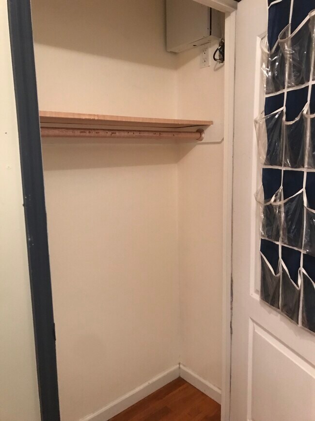 Building Photo - 3415 Guider Ave