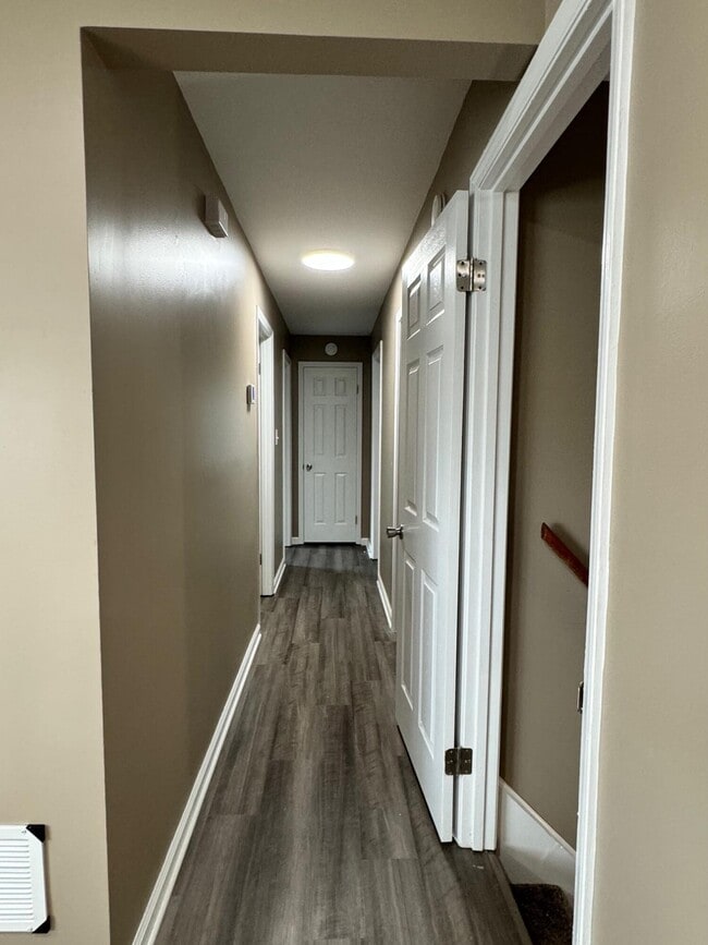 Building Photo - 222 Beechwood Dr