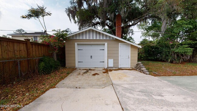 Building Photo - 3619 Riverside Ave
