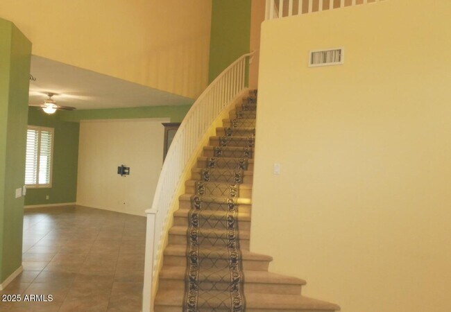 Building Photo - 2520 S Dragoon Dr