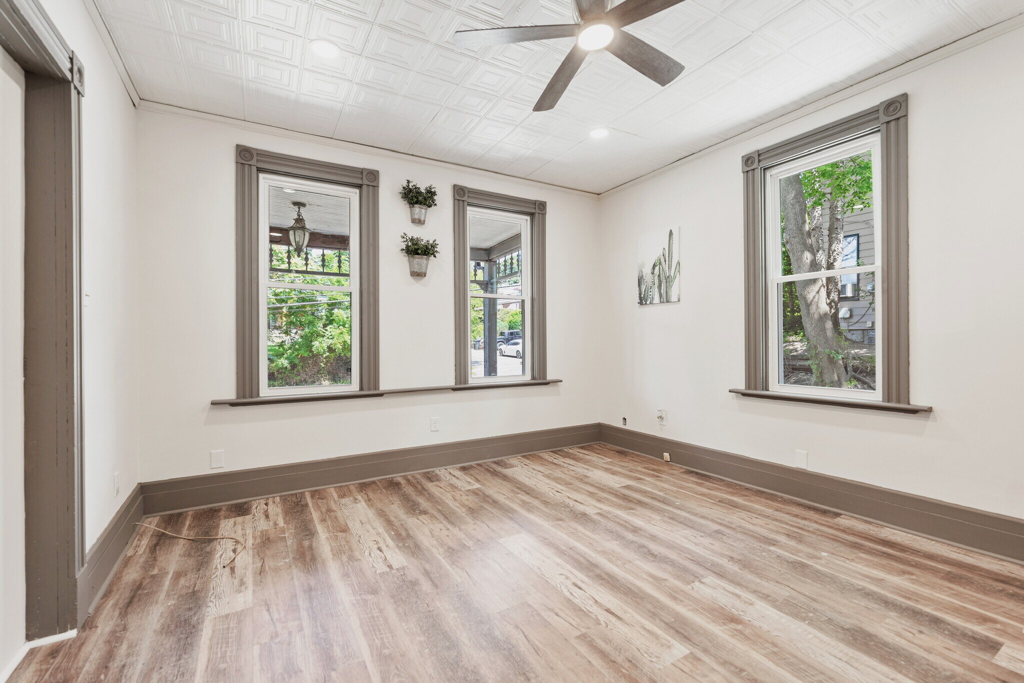 Building Photo - 133 Meade Ave
