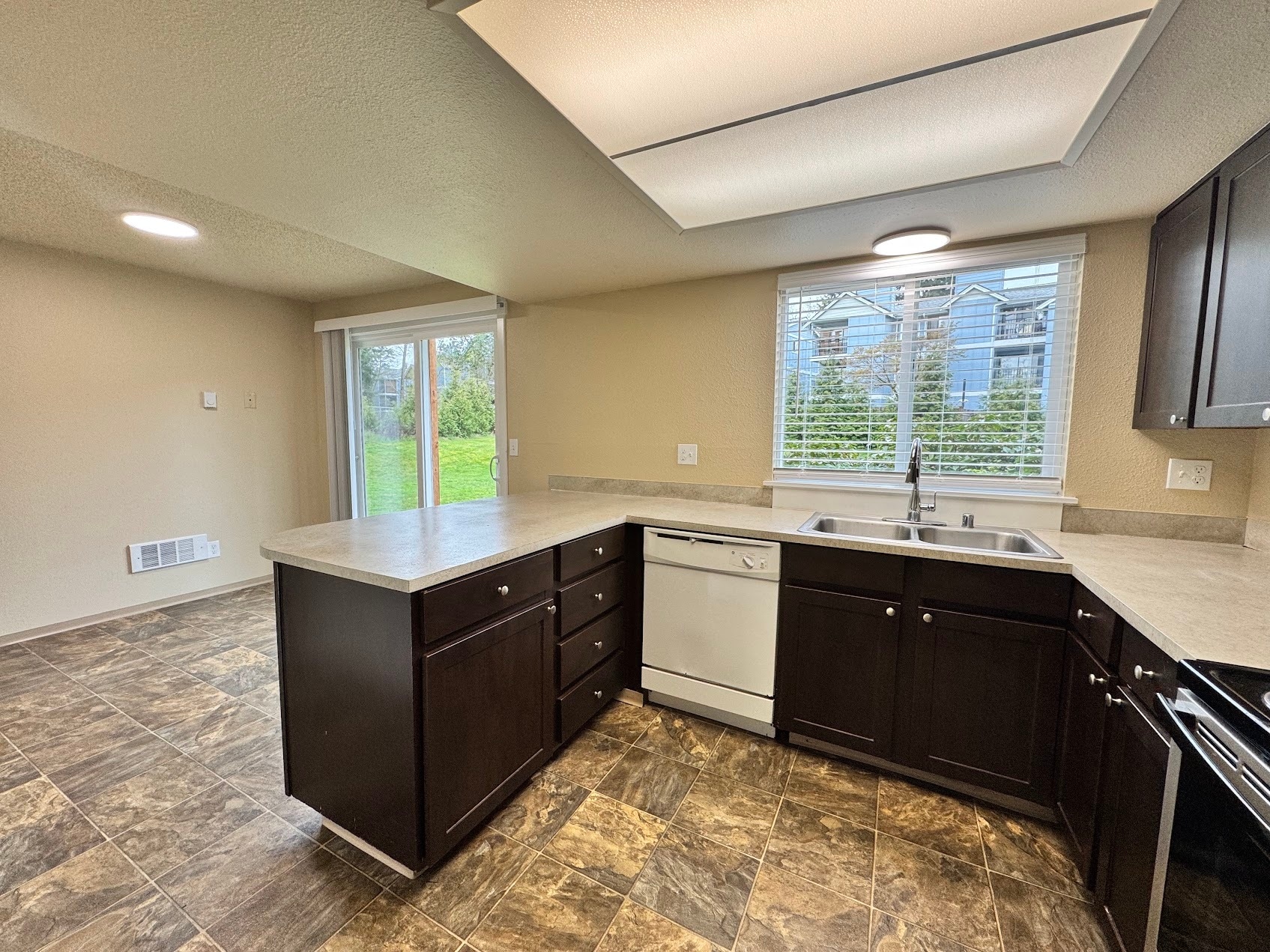 Building Photo - 5026 S 58th St