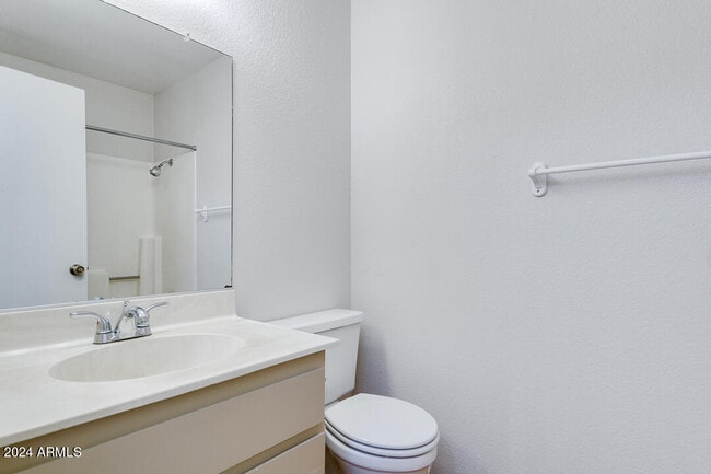 Building Photo - 195 N Cottonwood St