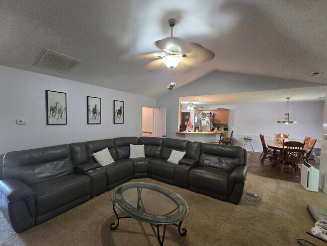 Building Photo - 441 Corsegan Rd