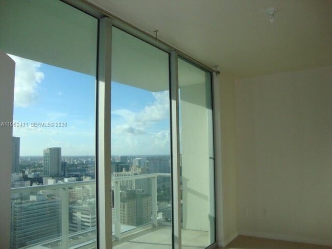 Building Photo - 300 S Biscayne Blvd