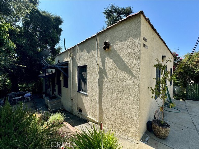 Building Photo - 1712 Gillette Crescent