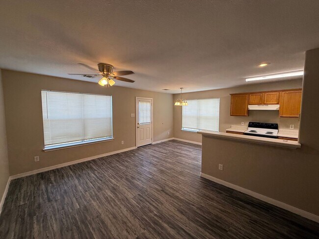 Building Photo - 201.203 Marvin Cove