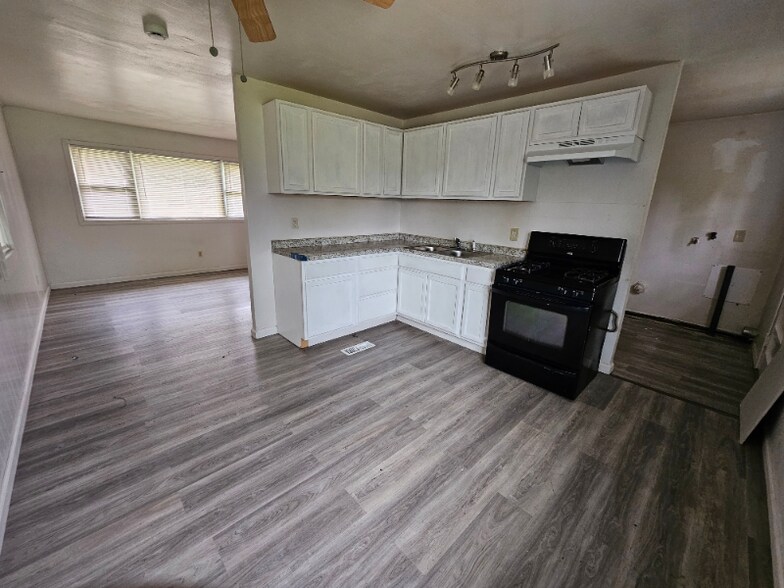 Building Photo - 105 Melvin Dr