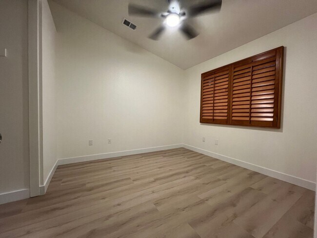 Building Photo - Gorgeous 3 bedrooms, 2 baths in highly desired North La Quinta