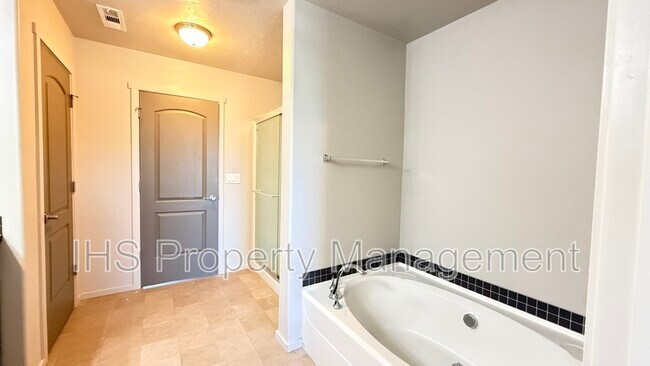 Building Photo - 5814 Sidon Ln