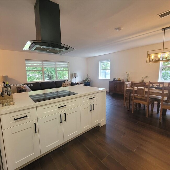 Building Photo - 19930 SW 118th Pl