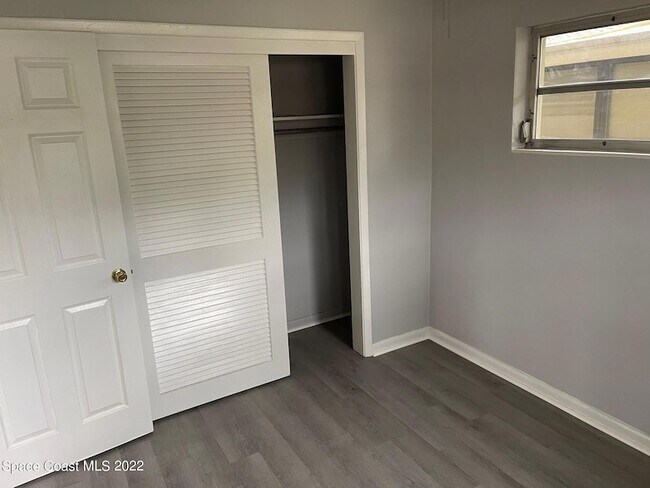 Building Photo - 2095 Pineapple Ave