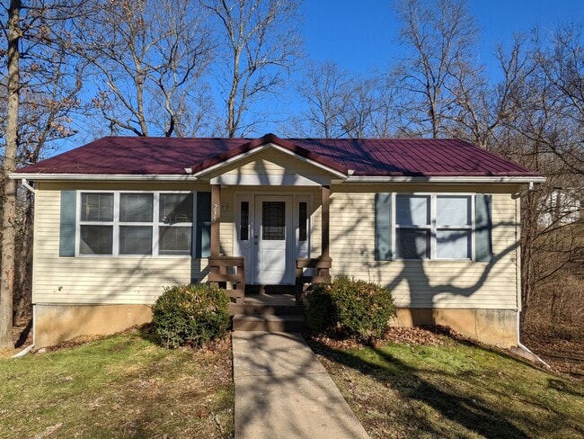 Building Photo - 4 Bed/1.5 baths House near I-44