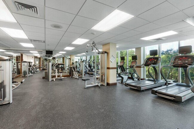 Building Photo - 3720 S Ocean Blvd
