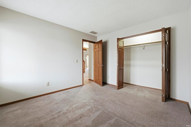 Building Photo - 7455 Montclair Dr