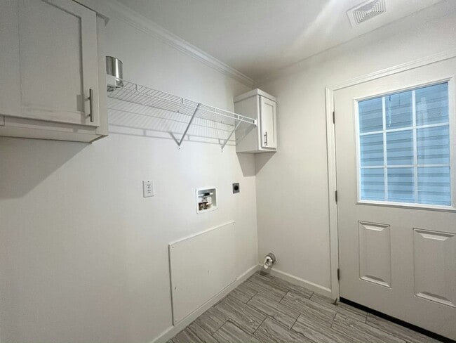 Building Photo - 402 Morristown Cay