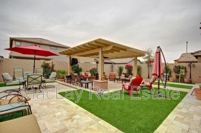 Building Photo - 3946 E Blue Spruce Ln