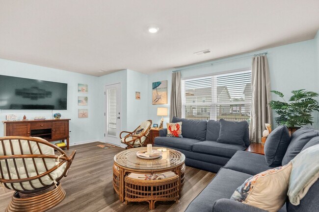 Building Photo - 332 Bayou Loop