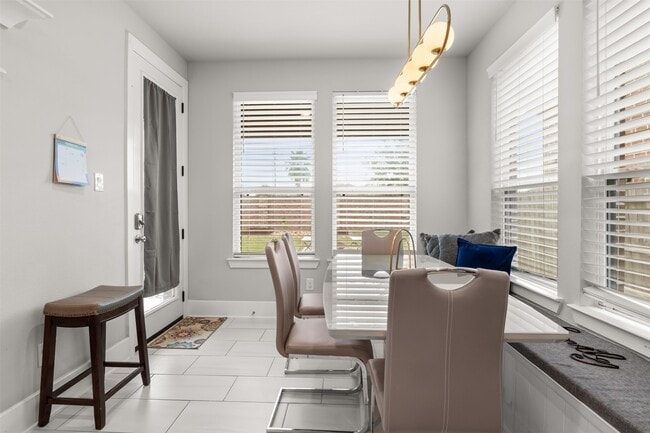 Building Photo - 3017 Broadhaven Dr